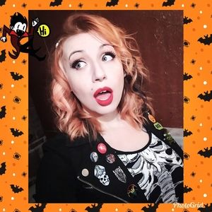 Meet your Posher, Desi